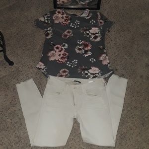 Bundle of American Eagle Jeans and floral top